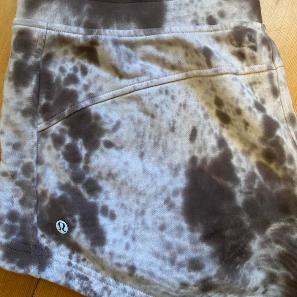 Lululemon inner glow short high rise